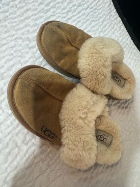 UGG Kids Chestnut Brown Shearling Slip-On Slippers